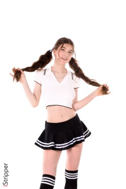 Marichka Glory - Jeune Et Jolie - 2