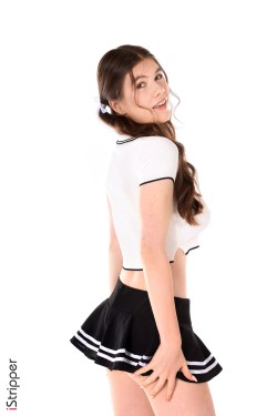 Marichka Glory - Jeune Et Jolie - 3